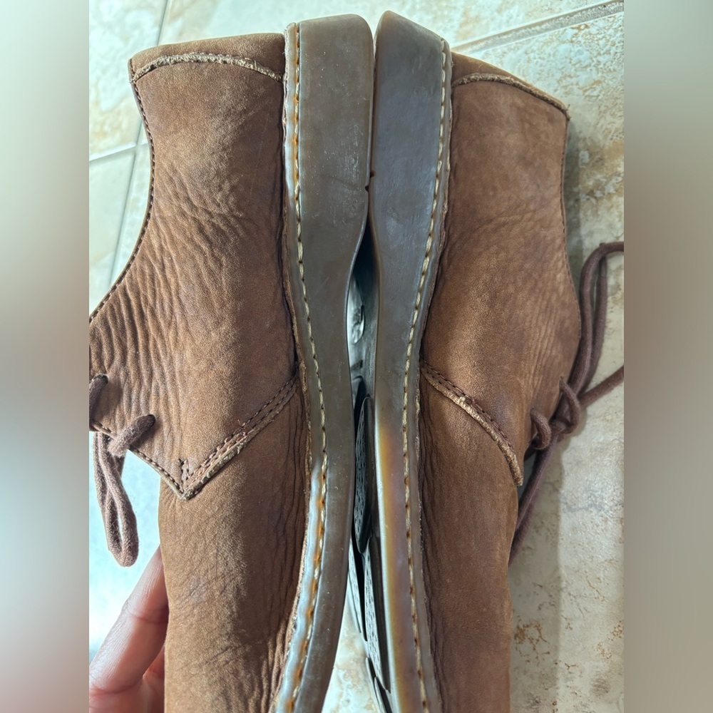 Born Men's Brown Leather Chukka Boots - Picture 2 of 5